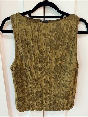 Zara Olive Green Textured Sleeveless Tank Top